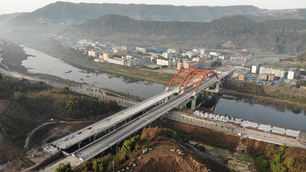 達(dá)宣項目：箱梁高架，科技保通途