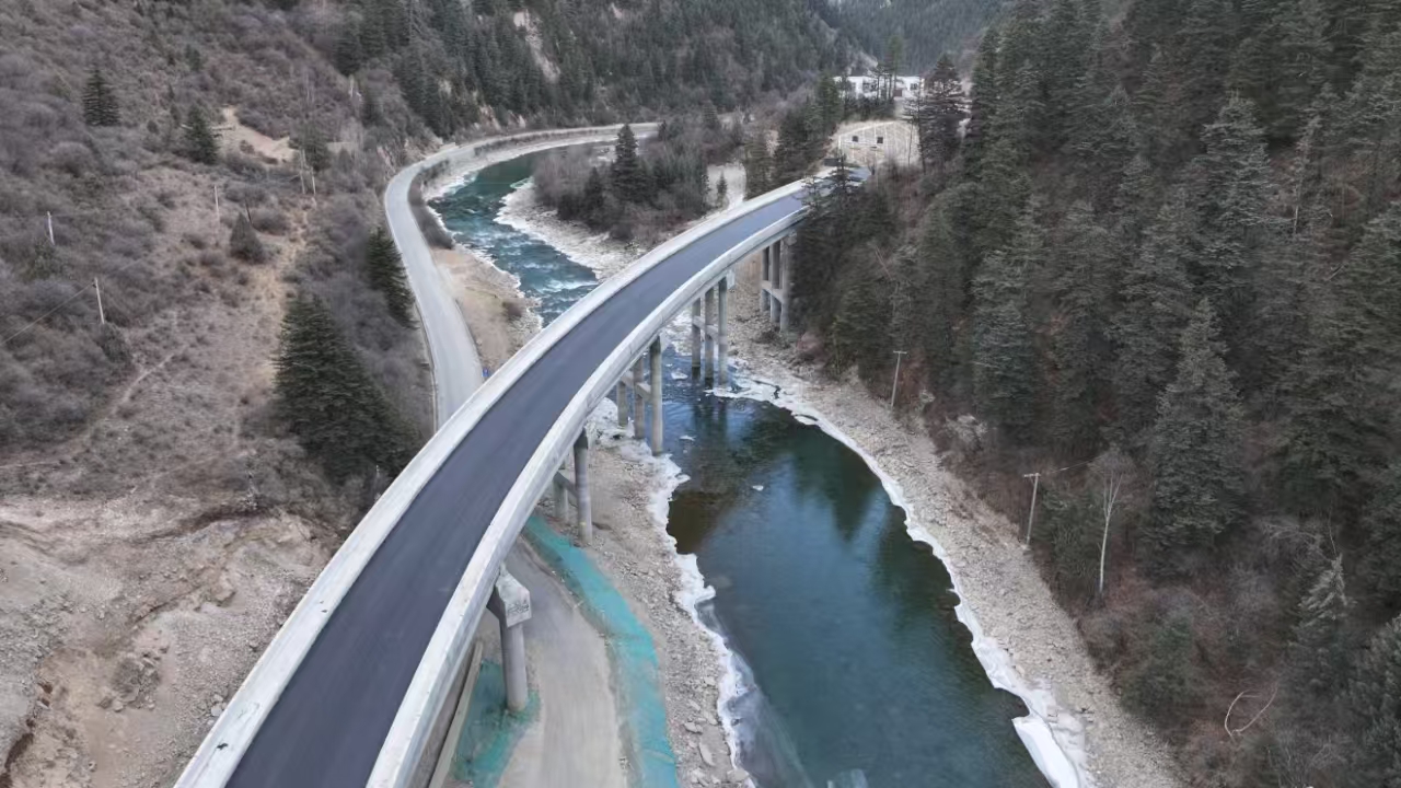 國道227項目正式通車，開啟壤塘交通新格局