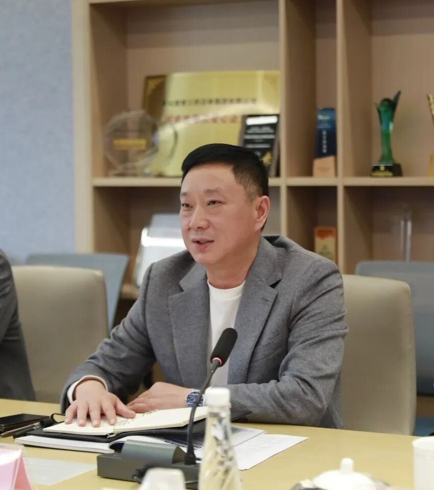 強(qiáng)強(qiáng)聯(lián)合——成都路橋與開(kāi)元咨詢集團(tuán)簽訂戰(zhàn)略合作協(xié)議