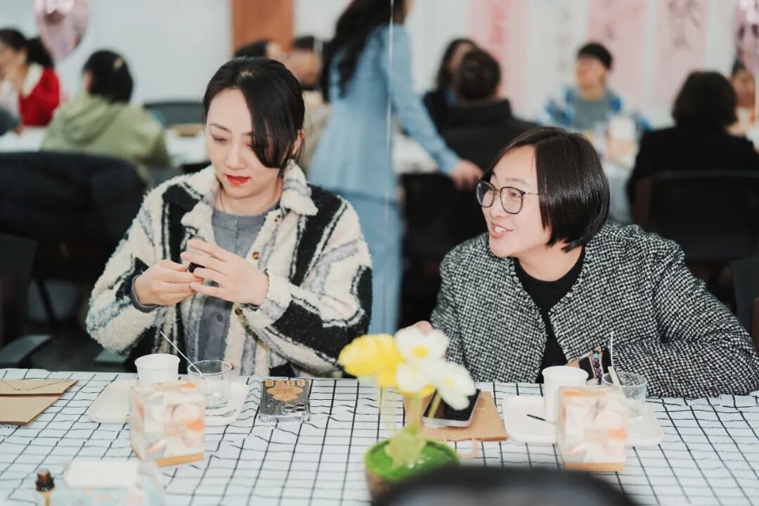 春風(fēng)如你 熠熠芳華∣祝全體女同胞節(jié)日快樂！